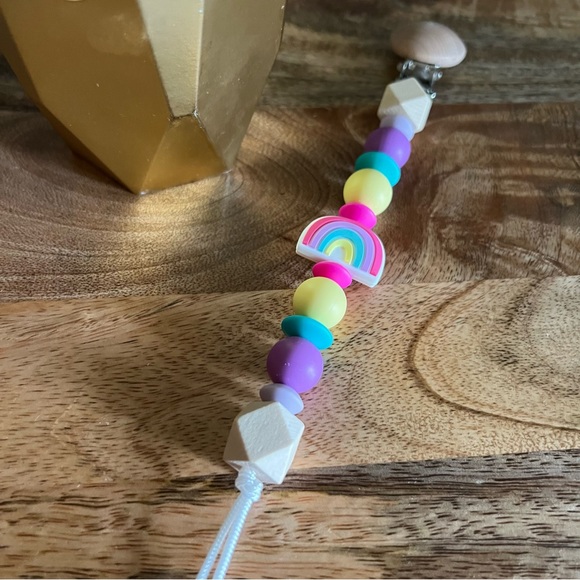 HANDMADE PACI CLIPS - Picture 2 of 8